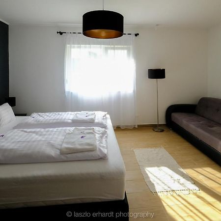 באלאטונקנשה Ciprus Porta Apartmanok מראה חיצוני תמונה
